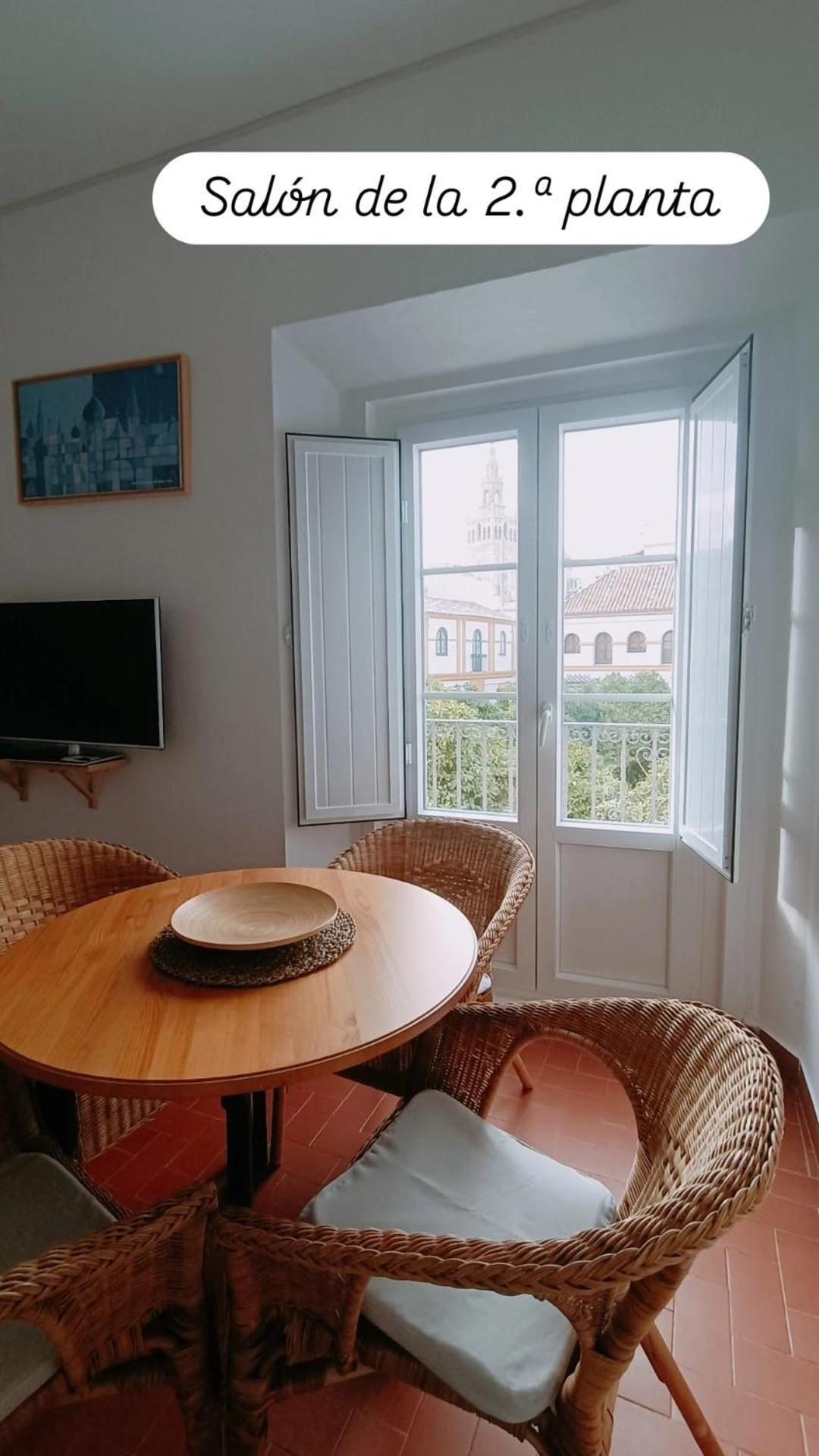 Apartamentos En La Plaza Dona Elvira, 7 Sevilla Kültér fotó